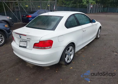 2009 BMW 128I z USA, uszkodzony, nr VIN WBAUP73599VF09923